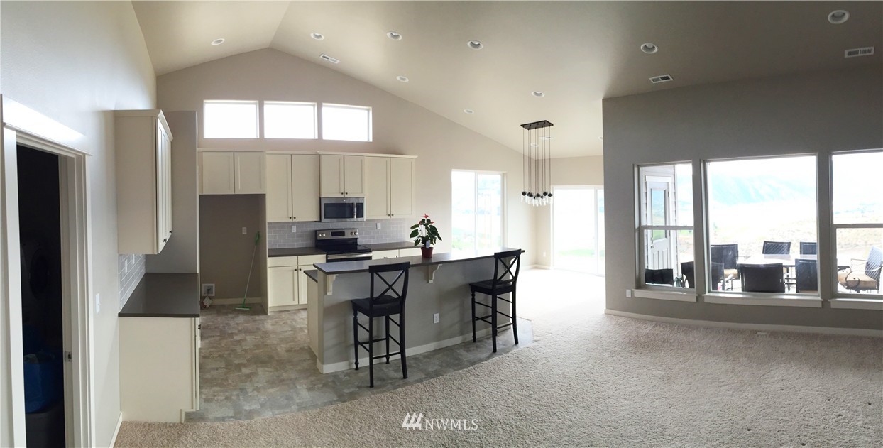 800 Lakayuse Road Manson, WA 98831 - Photo 3 of 16 Gallery Image 3
