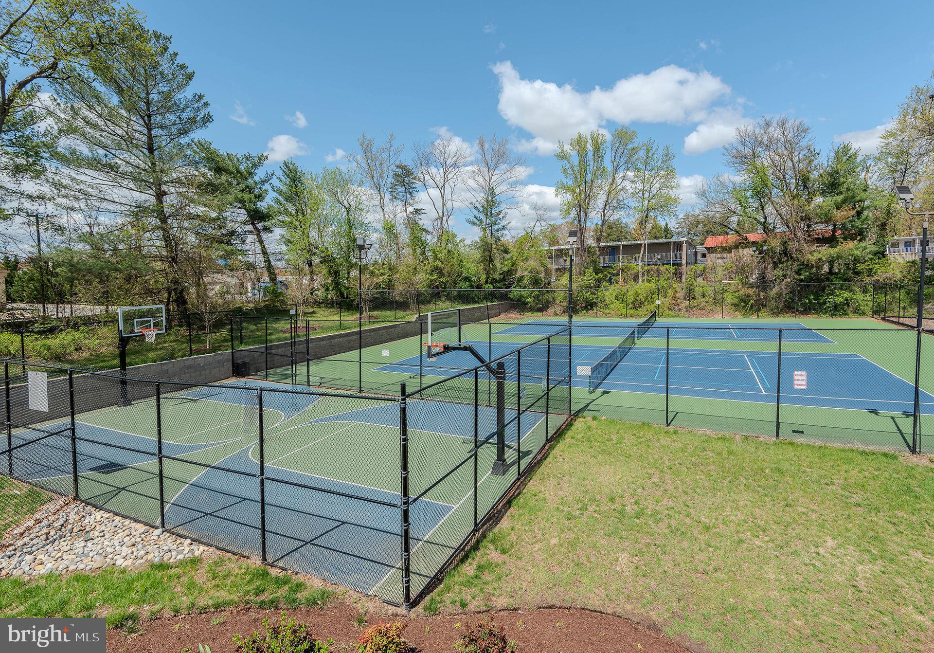 2134 Commissary Circle Odenton, MD 21113 - Photo 33 of 41 a view of a backyard