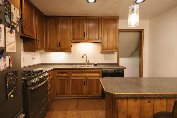 $205,000 | 1203 24th Place, Sterling, IL 61081