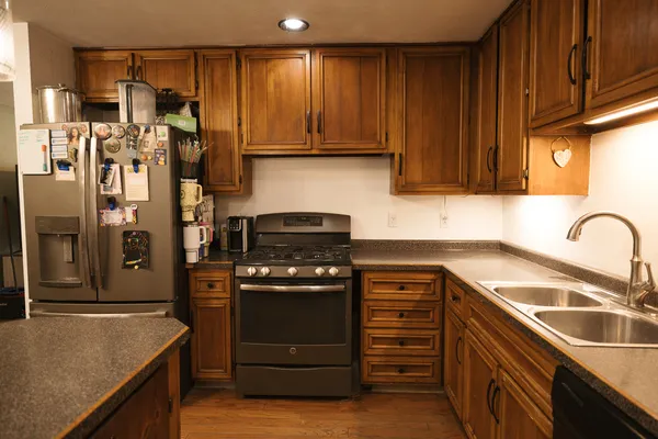 $205,000 | 1203 24th Place, Sterling, IL 61081