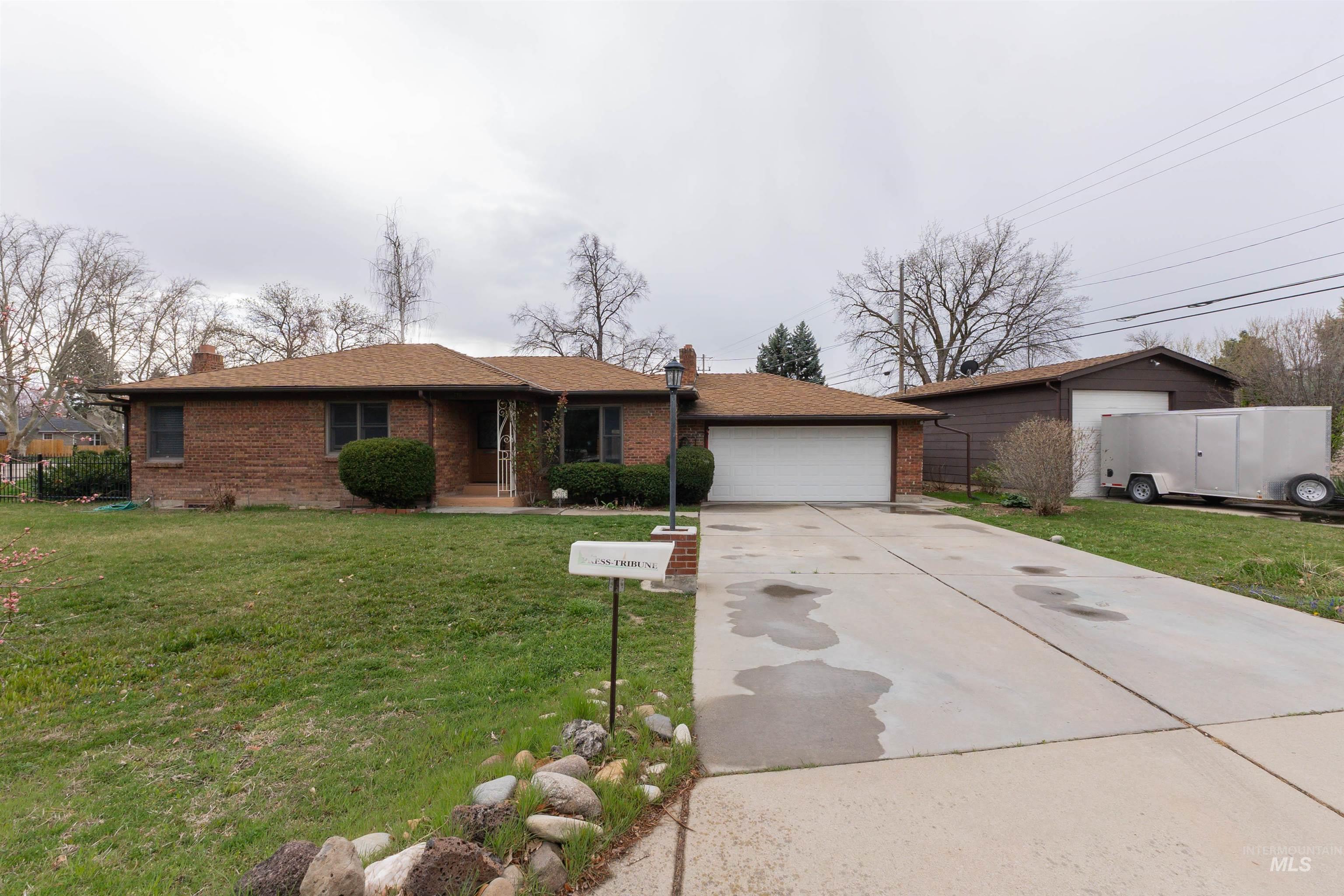 5701 Cruzen Street Boise, ID 83706 - Photo 4 of 49