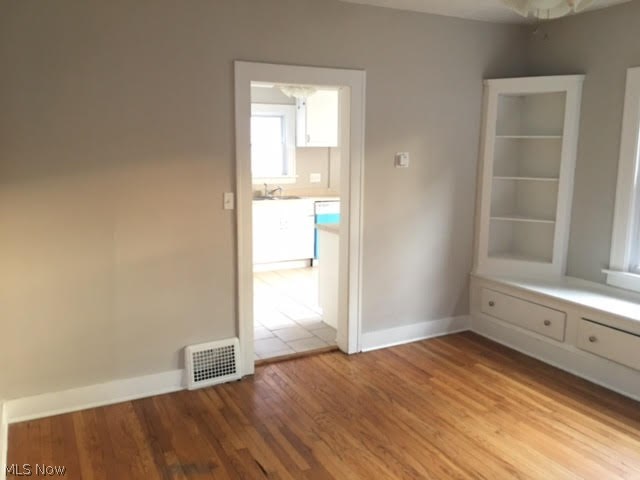 882 Montford Road Cleveland Heights, OH 44121 - Photo 9 of 35