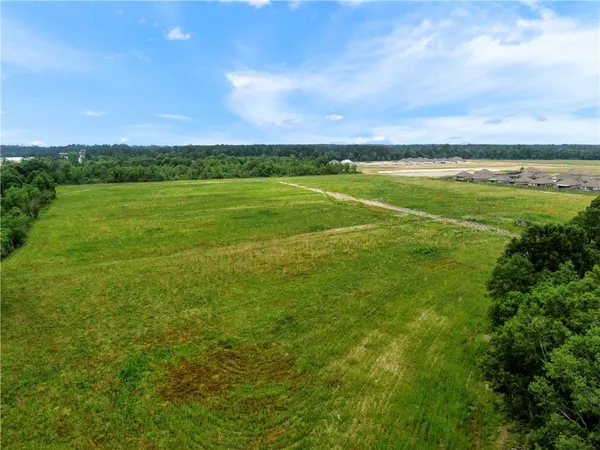 $4,759,820 | 45043 River Road, Hammond, LA 70401