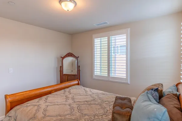 $399,000 | 179 Sunset Drive South, Madera, CA 93636