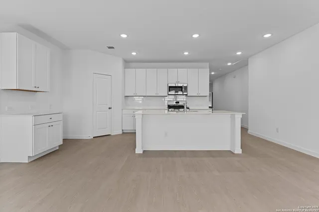 $299,900 | 14926 Taradeau, San Antonio, TX 78254