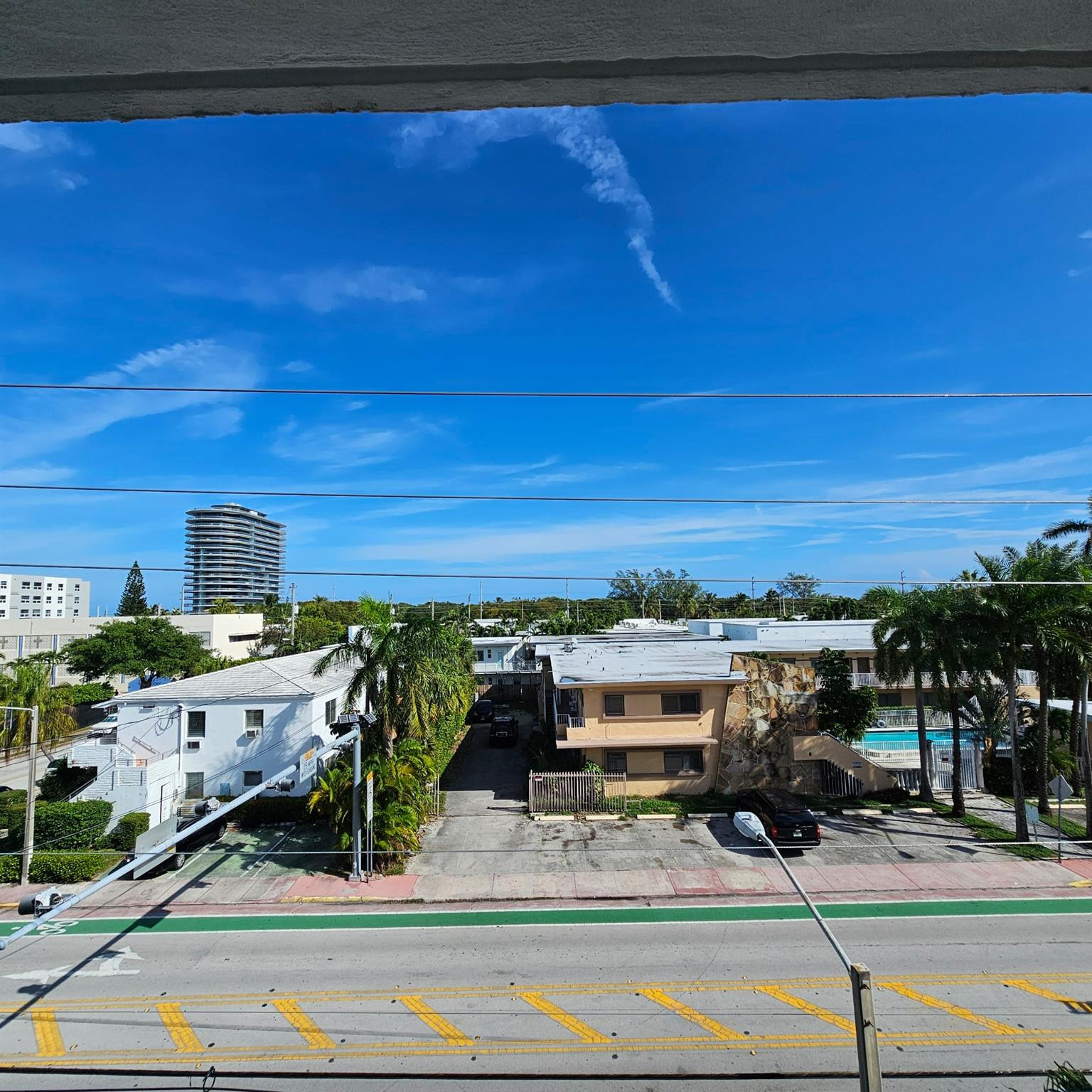 8530 Byron Avenue, Unit 406 Miami Beach, FL 33141 - Photo 31 of 35 a view of a balcony with city view