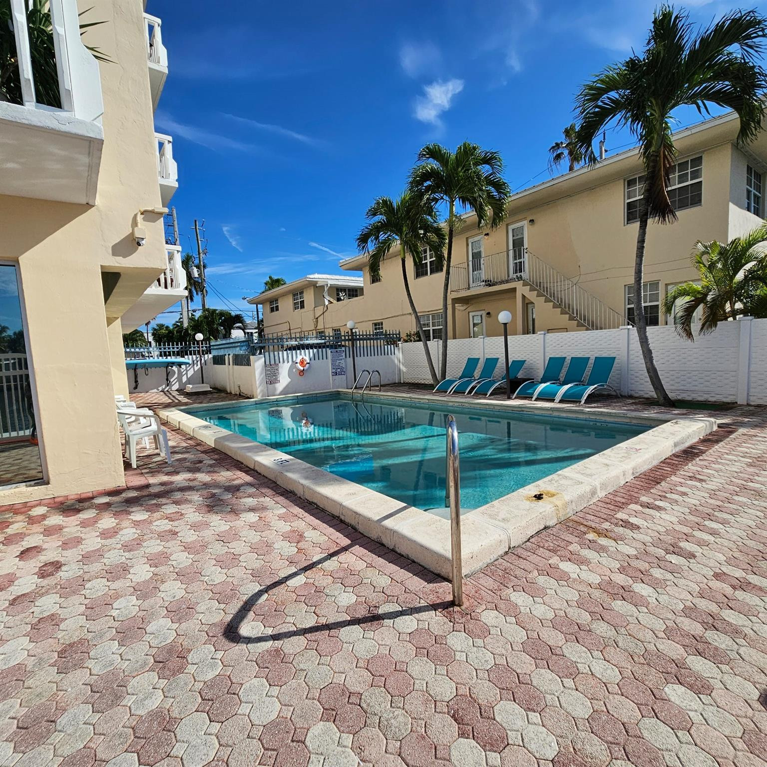 8530 Byron Avenue, Unit 406 Miami Beach, FL 33141 - Photo 9 of 35