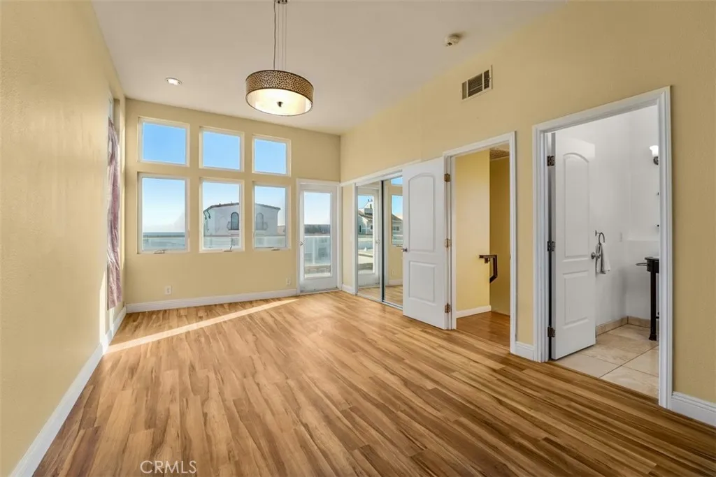 55 Surfside Avenue Surfside, CA 92649 - Photo 30 of 51