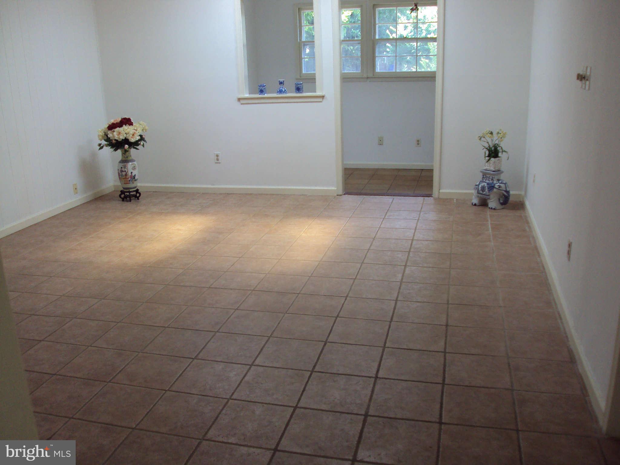 3005 Bonview Lane Silver Spring, MD 20906 - Photo 13 of 30 Living Room