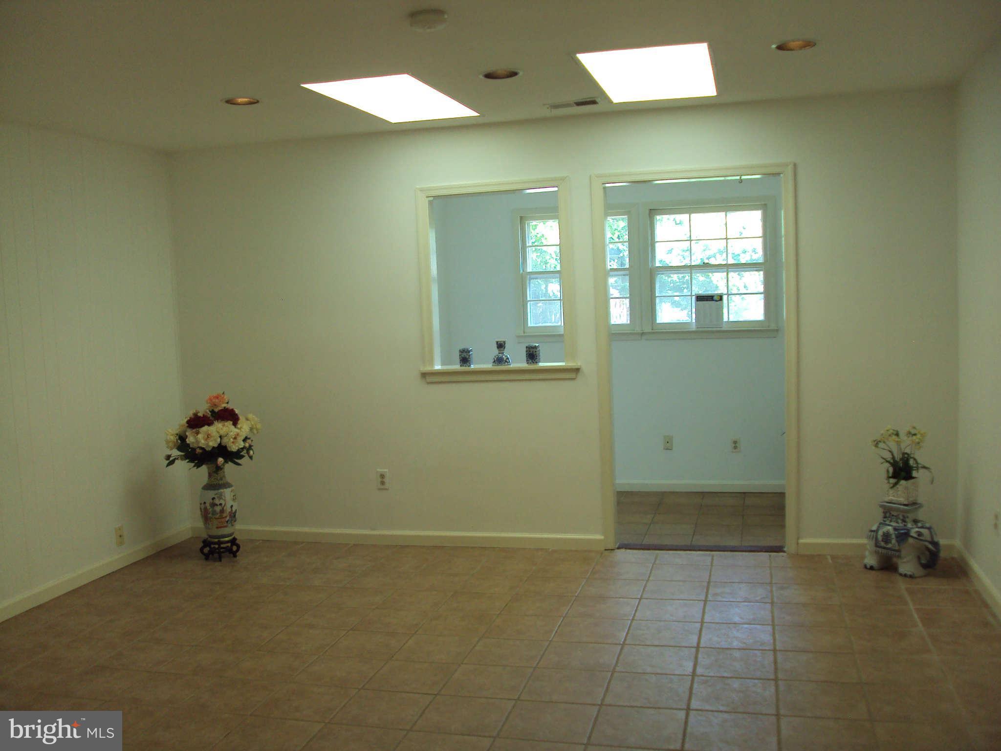 3005 Bonview Lane Silver Spring, MD 20906 - Photo 14 of 30 Living Room