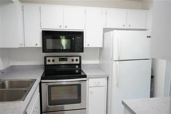 $129,500 | 1901 Canterbury Lane, Unit 4, Sun City Center, FL 33573