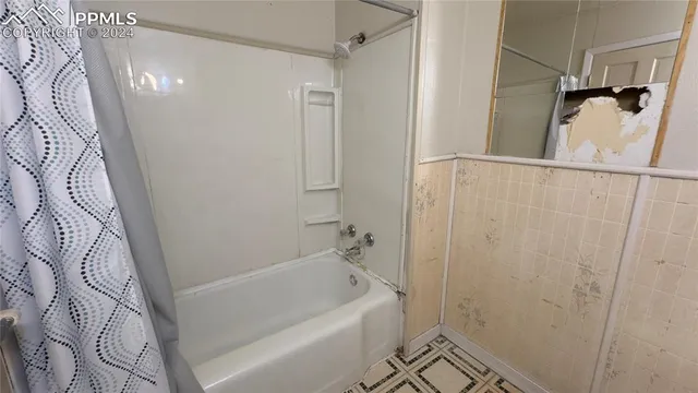 a view of room and window