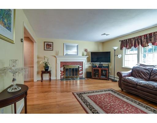 14 Emily Road Framingham, MA 01701 - Photo 4 of 27 Gallery Image 4