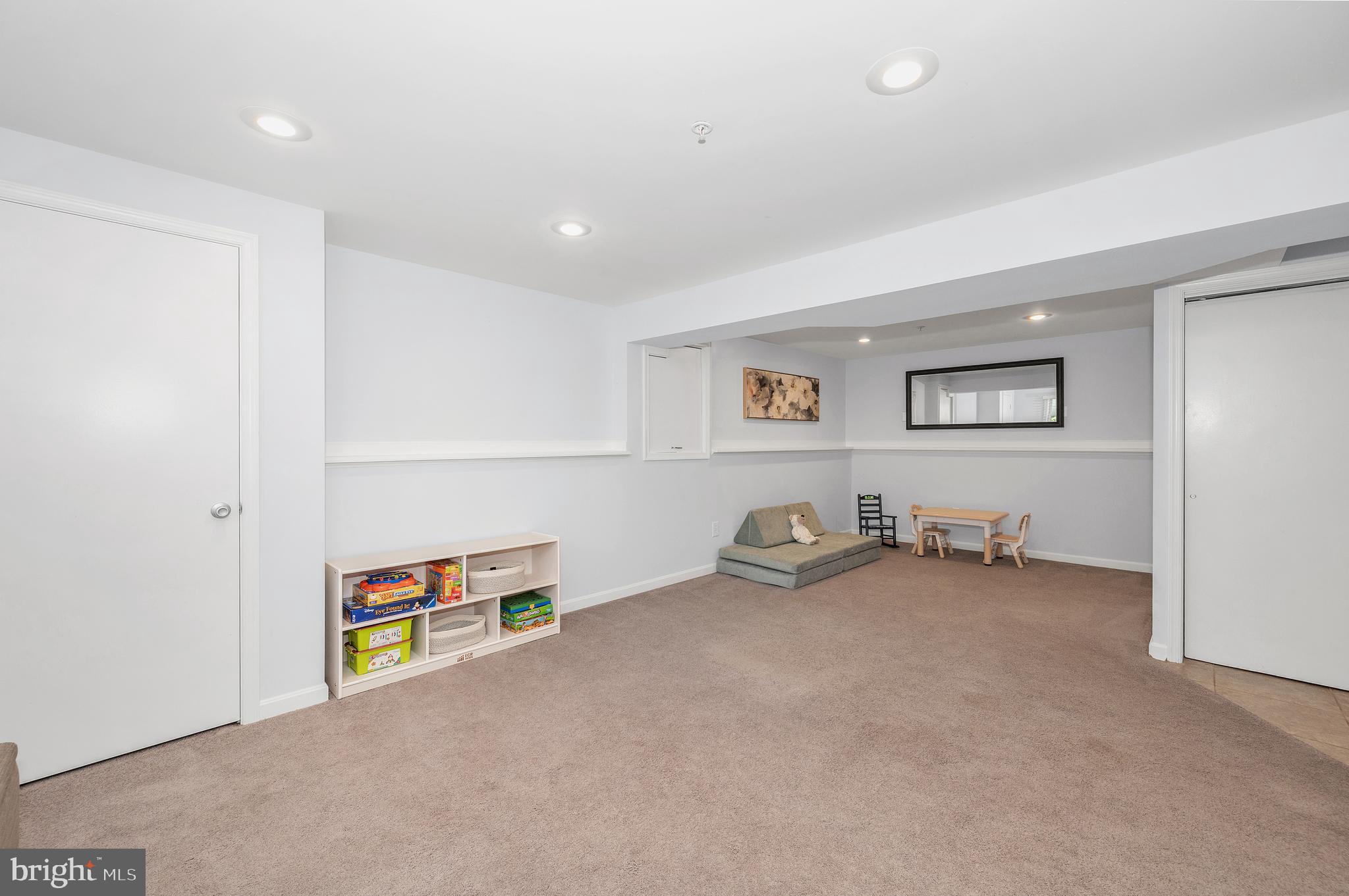 1107 2nd Avenue Brunswick, MD 21716 - Photo 29 of 52 a view of livingroom with furniture