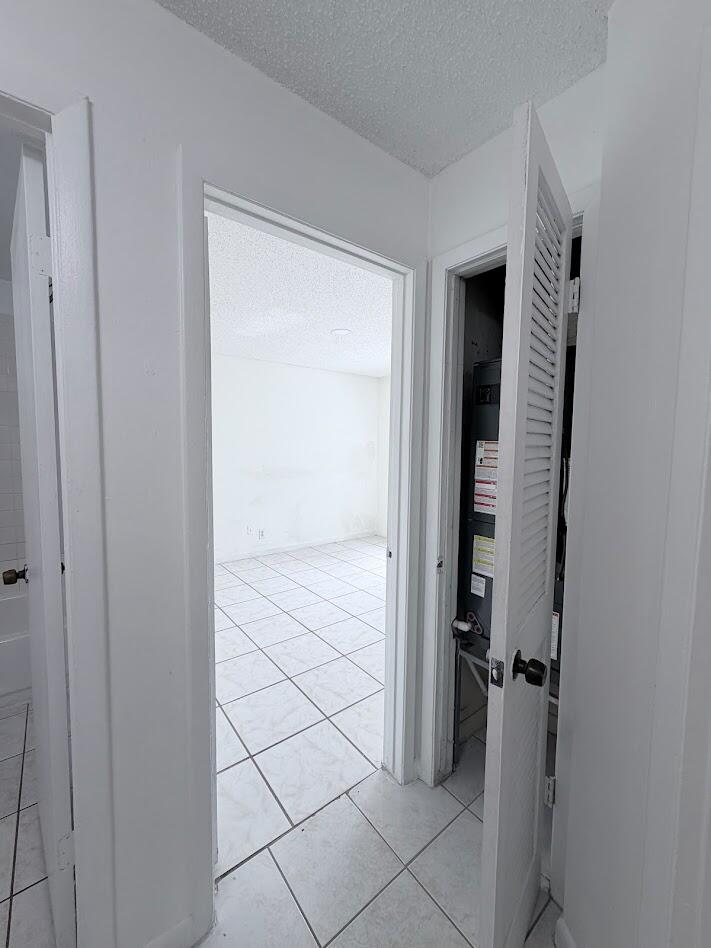 5899 Mango Road West Palm Beach, FL 33413 - Photo 11 of 18 IMG_1533