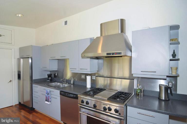 7704 Elba Road Alexandria, VA 22306 - Photo 1 of 27 Kitchen #2