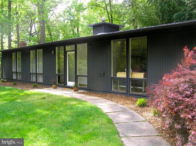 7704 Elba Road Alexandria, VA 22306 - Photo 27 of 27 Exterior #3