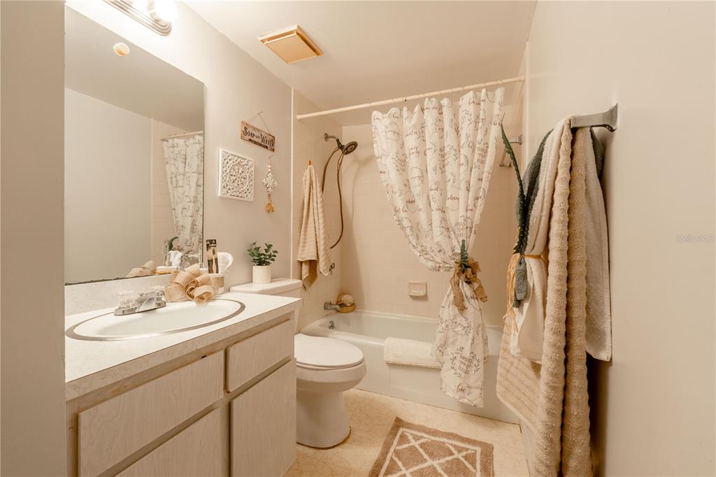 600 Fairways Circle, Unit B Ocala, FL 34472 - Photo 8 of 32