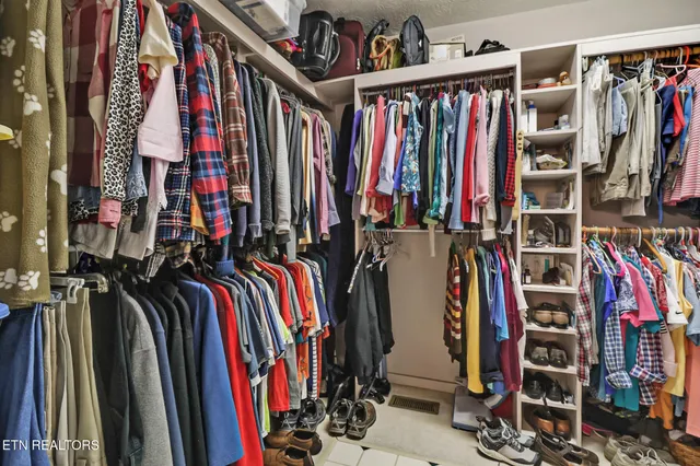 $475,000 | 222 Amherst Lane, Crossville, TN 38558