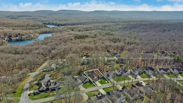 $475,000 | 222 Amherst Lane, Crossville, TN 38558