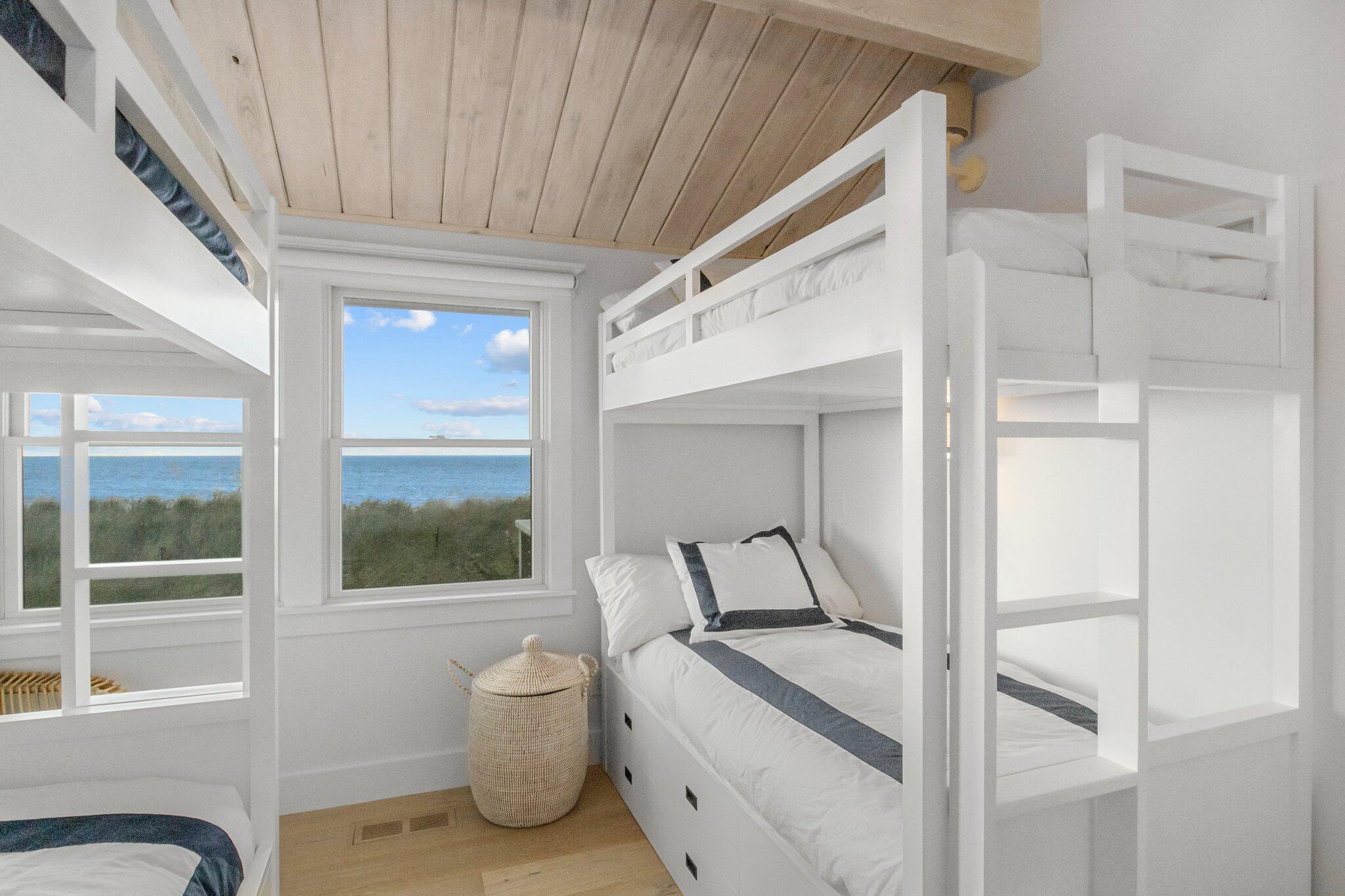 165 Harmes Way Eastham, MA 02642 - Photo 17 of 36 a bathroom with a toilet sink and tub