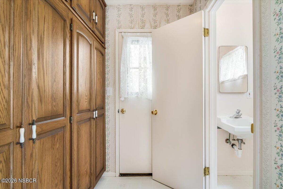 416 South Hawthorne Street Lompoc, CA 93436 - Photo 12 of 29