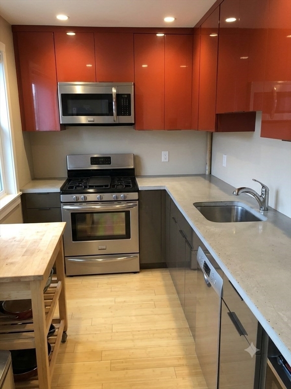 39 Lawrence Street, Unit 4 Boston, MA 02116 - Photo 5 of 9