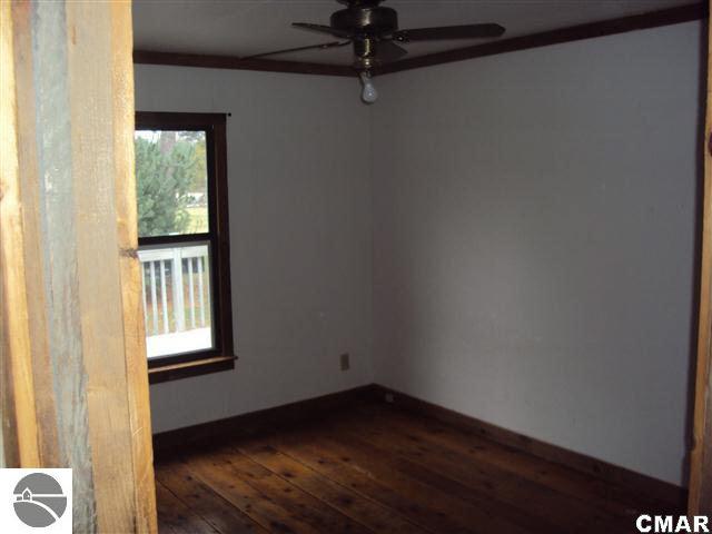 1021 South East County Line Road Shepherd, MI 48883 - Photo 6 of 9 1768230-5.JPG