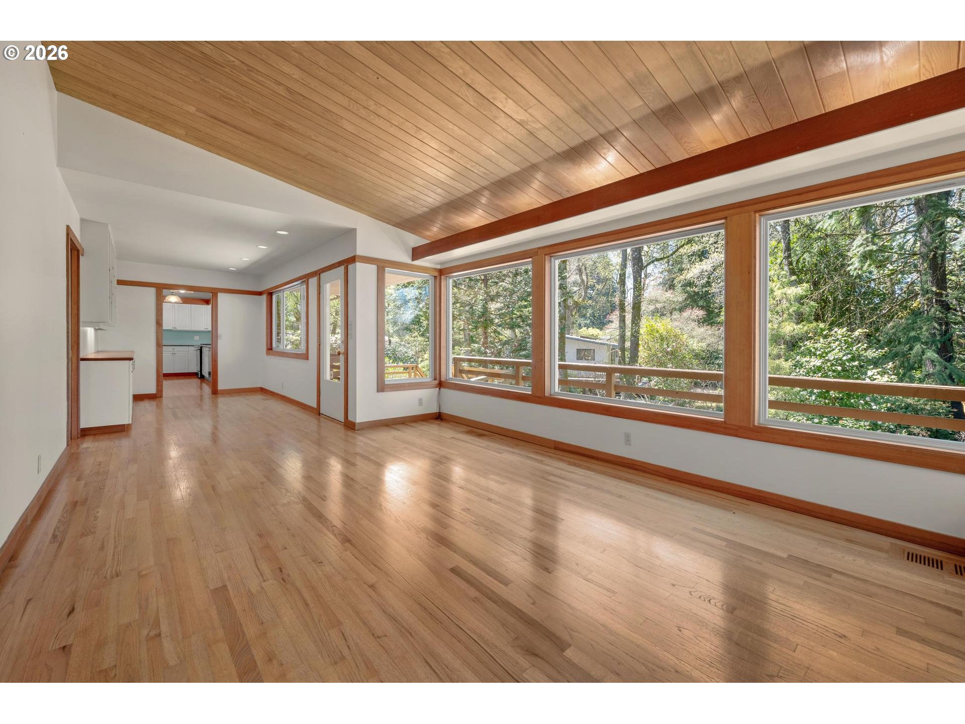2591 Greentree Road Lake Oswego, OR 97034 - Photo 8 of 43 Gallery Image 8