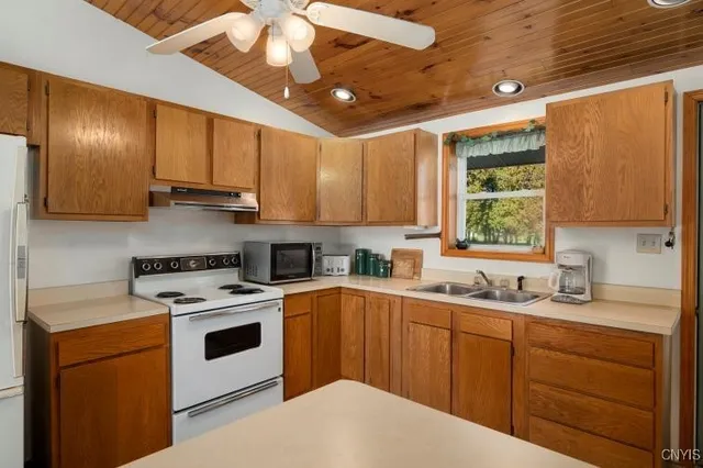 $315,000 | 6450 Paino Road, Eaton, NY 13346