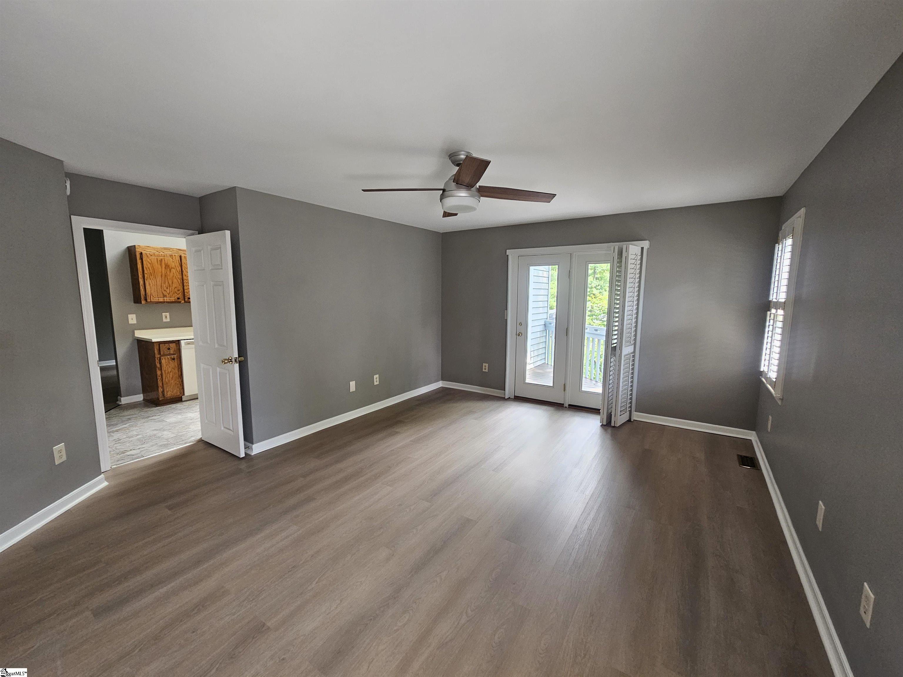 803 Dillard Road Greer, SC 29650 - Photo 13 of 33