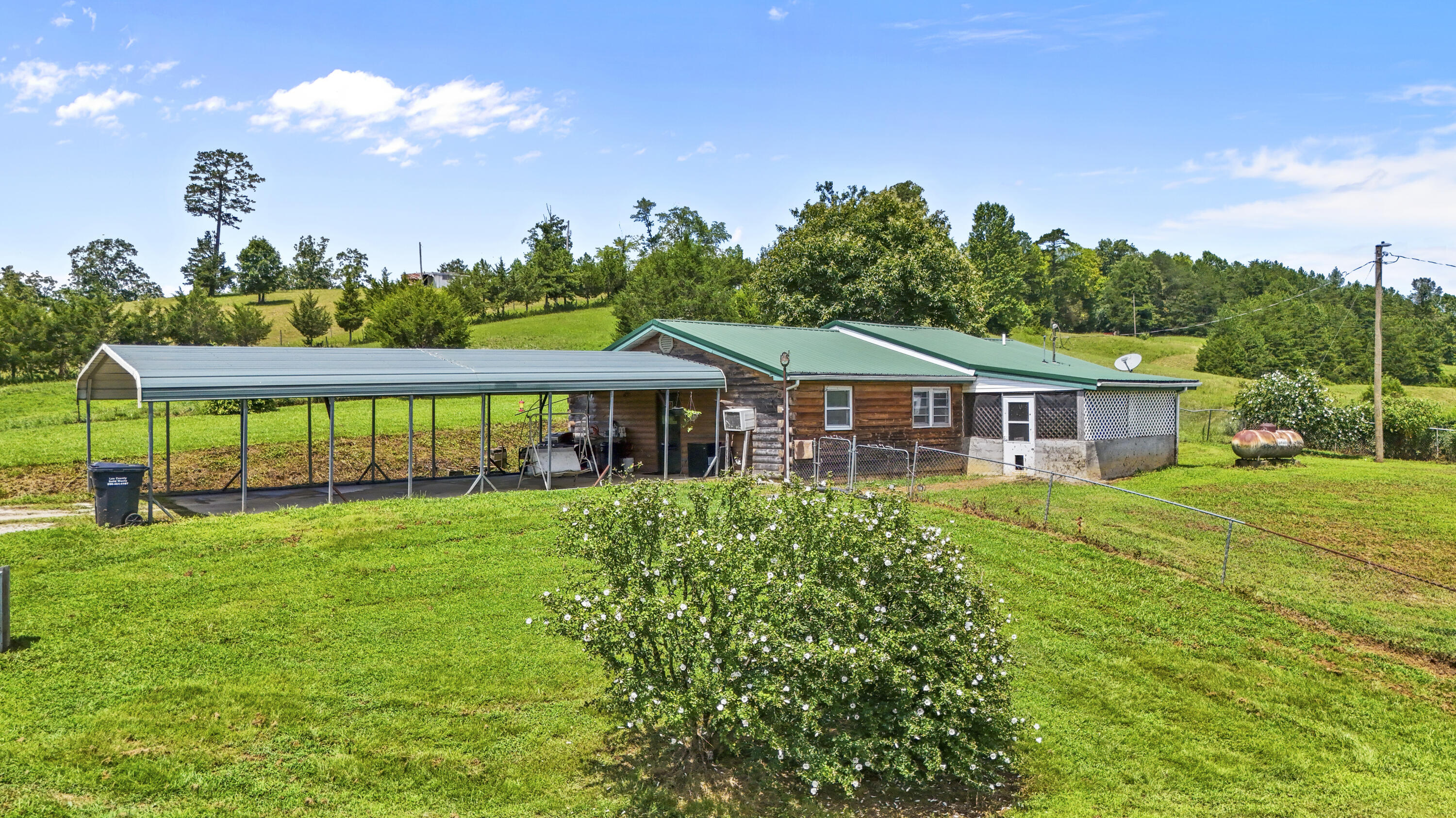 5119 Shoemaker Ridge Zoe, KY 41397 - Photo 9 of 46 DJI_20250806140235_0064_D
