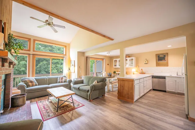 $442,000 | 15 D Snow Tree Lane, Unit CLOVERS D, West Dover, VT 05356