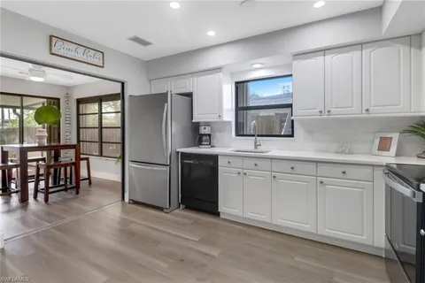 $699,900 | 754 95th Avenue North, Naples, FL 34108