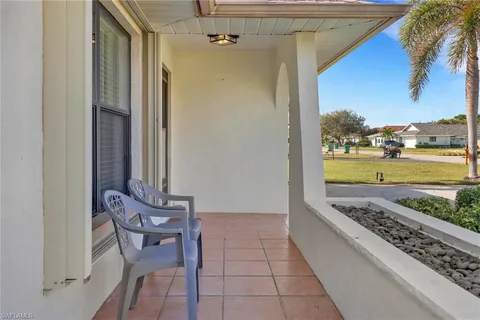 $699,900 | 754 95th Avenue North, Naples, FL 34108