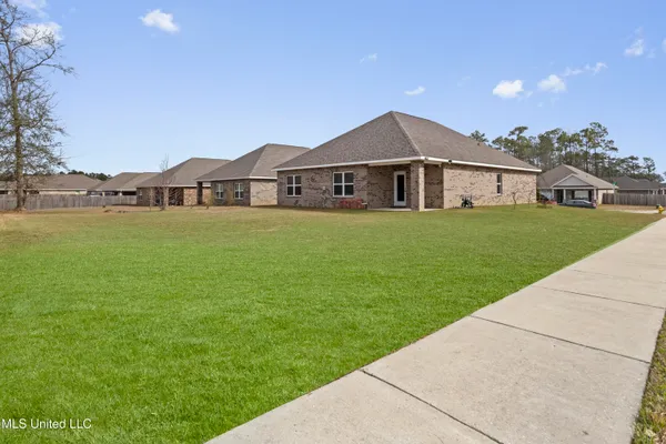 $299,900 | 5505 Leeds Lane, Biloxi, MS 39532