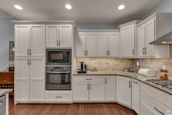 $575,000 | 2250 Lake Pointe Drive, Unit 1502, Lawrence, KS 66049