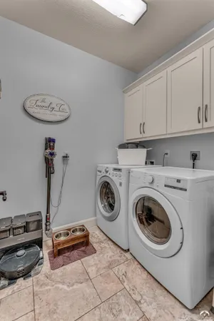 $575,000 | 2250 Lake Pointe Drive, Unit 1502, Lawrence, KS 66049