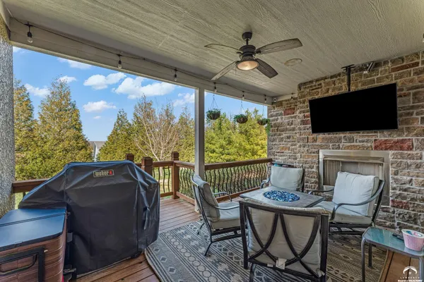 $575,000 | 2250 Lake Pointe Drive, Unit 1502, Lawrence, KS 66049