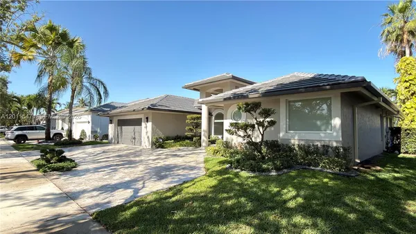 $7,900 | 3767 Oak Ridge Circle, Unit 3767, Weston, FL 33331
