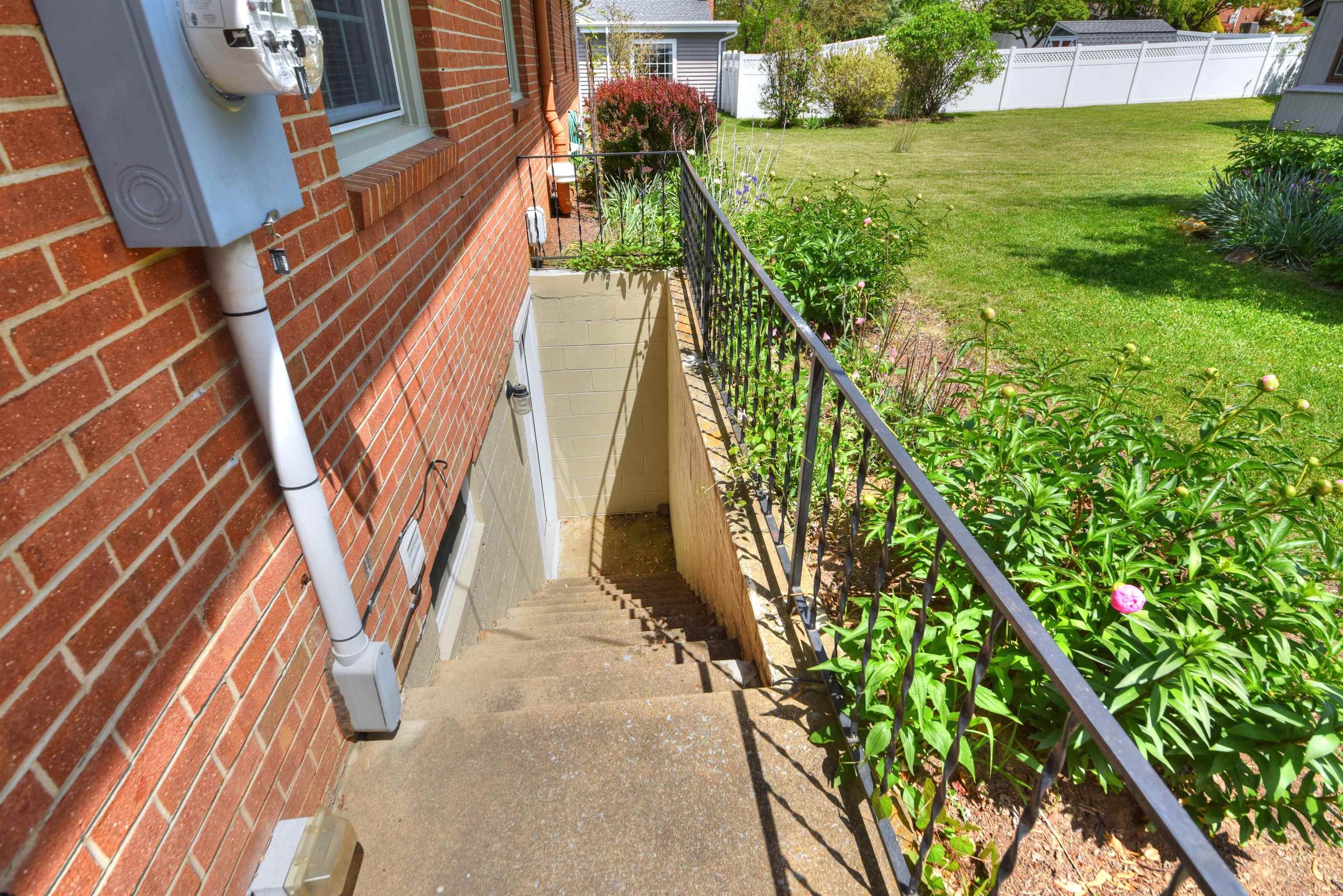 1616 Armistead Road Waynesboro, VA 22980 - Photo 42 of 52 Gallery Image 42