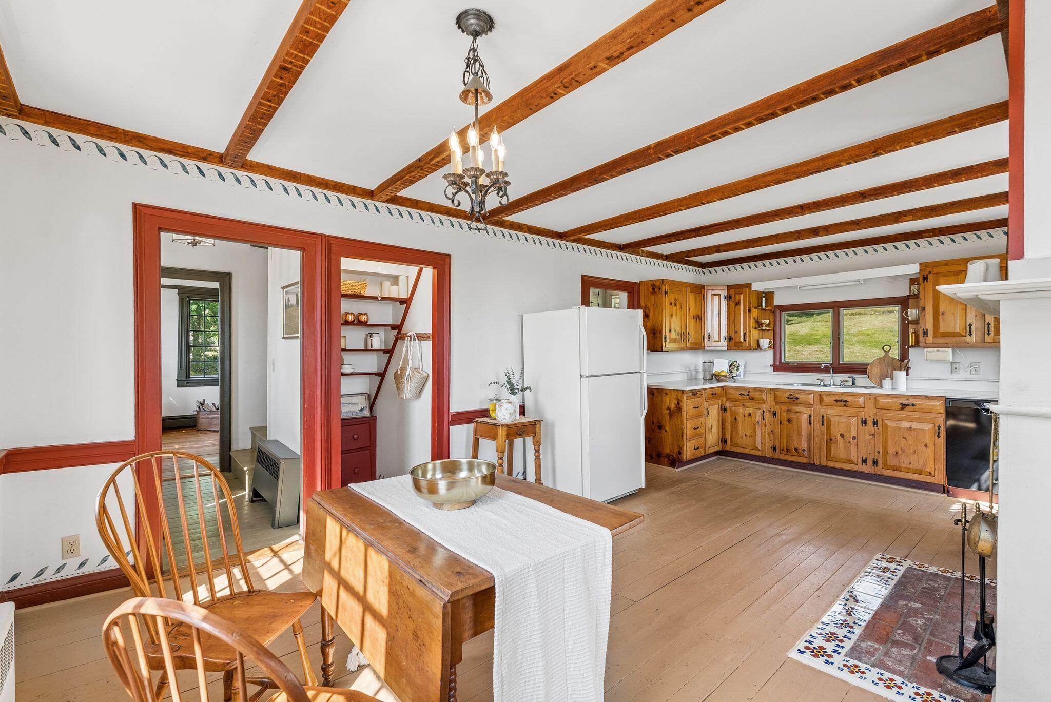 77 Lowells Cove Road Harpswell, ME 04066 - Photo 17 of 32 Dining & Kitchen