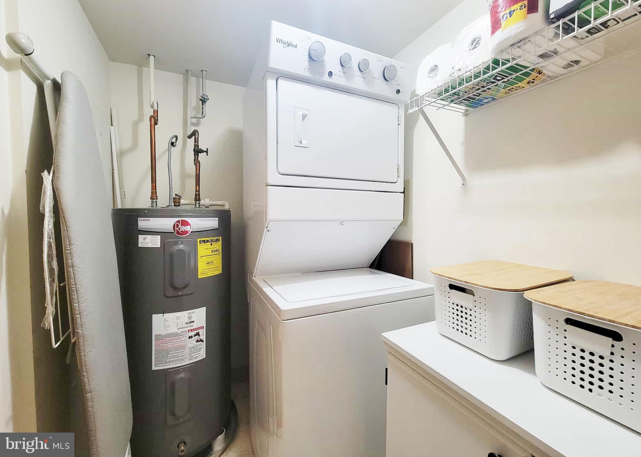 800 Avondale Road, Unit 7N Wallingford, PA 19086 - Photo 28 of 32 a utility room with dryer and washer