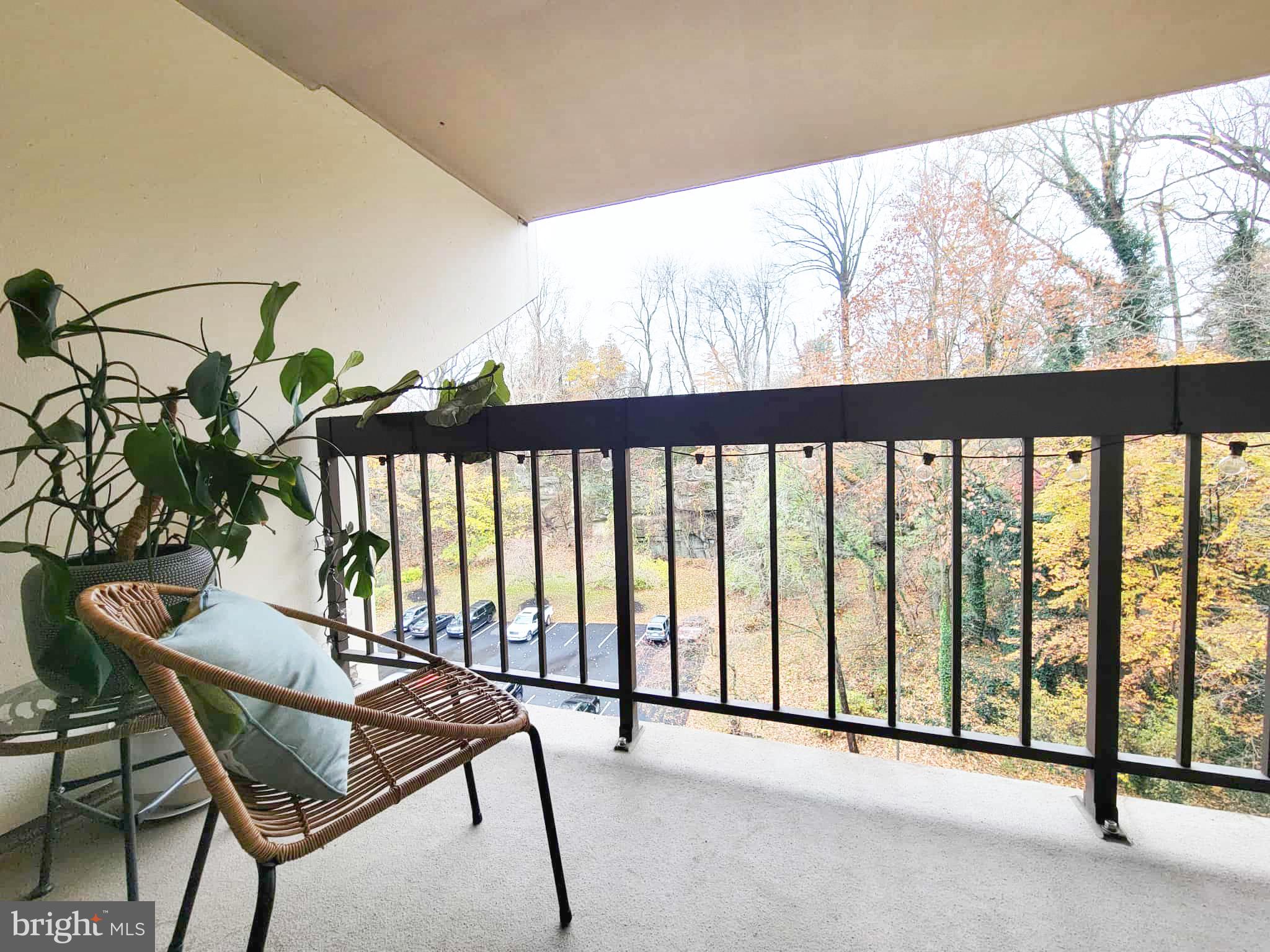 800 Avondale Road, Unit 7N Wallingford, PA 19086 - Photo 7 of 32 a view of a living room and hardwood floor