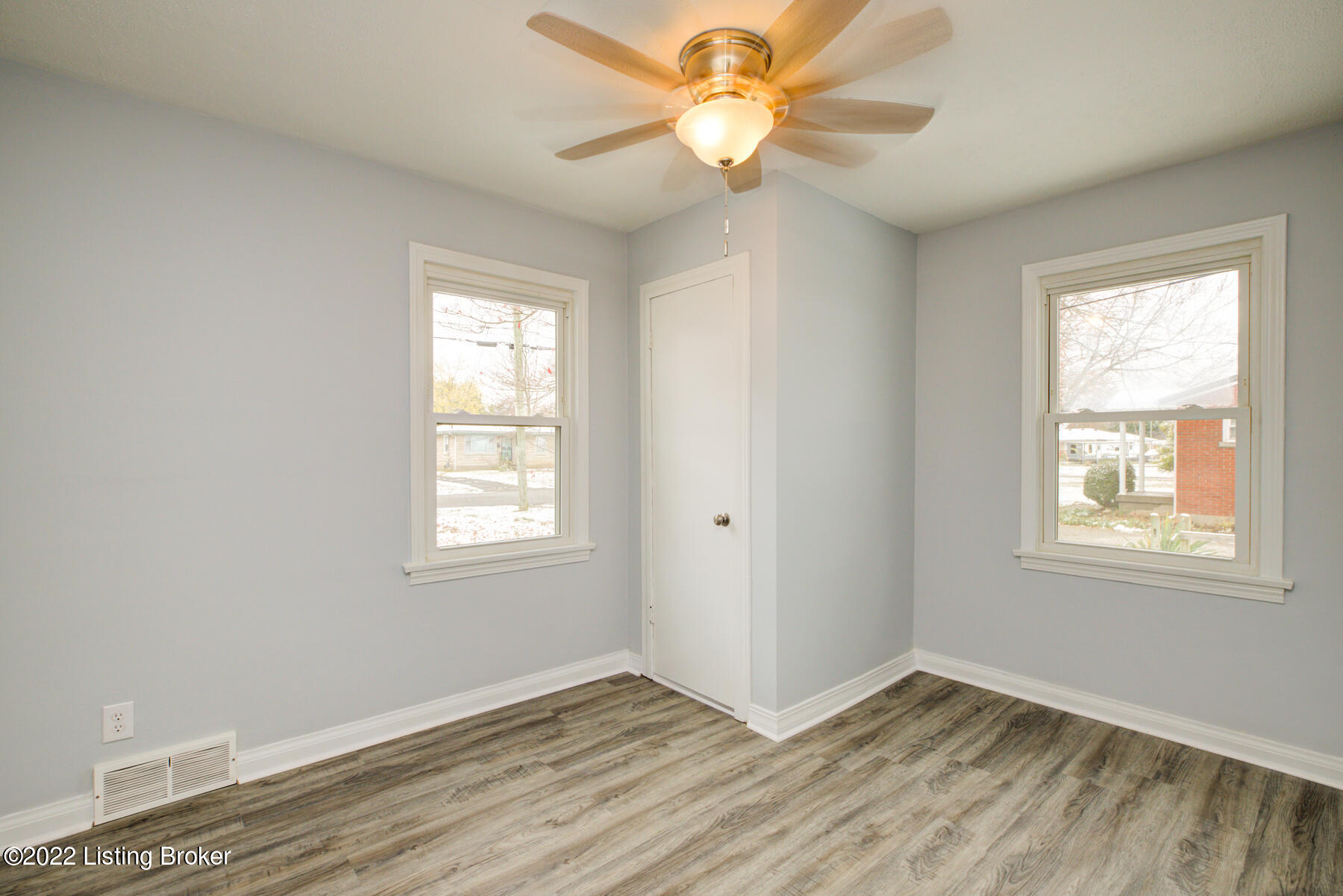 9021 Chenault Road Louisville, KY 40258 - Photo 20 of 27 GSP-9021_Chenault_Rd-17