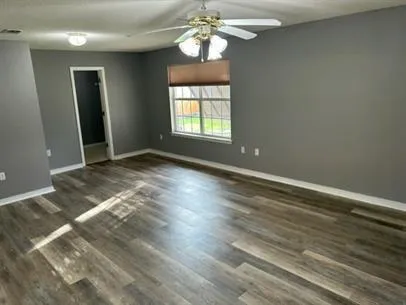 a view of empty room with window