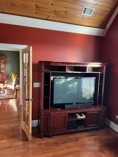 85 Ridgemont Lane Ellijay, GA 30536 - Photo 16 of 42 a living room with a flat screen tv and outdoor space