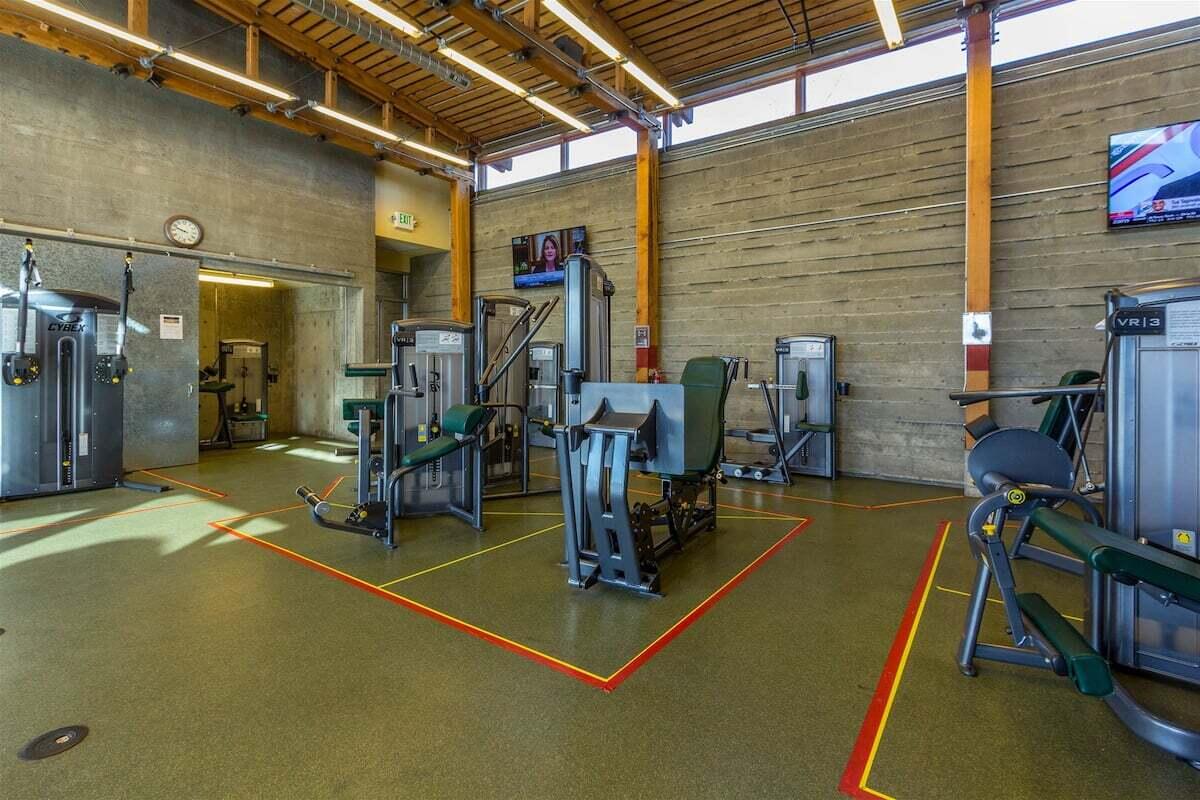 16779 Southwest Brasada Rnch Road, Unit 44 Powell Butte, OR 97753 - Photo 29 of 33 brasada athletic center inside
