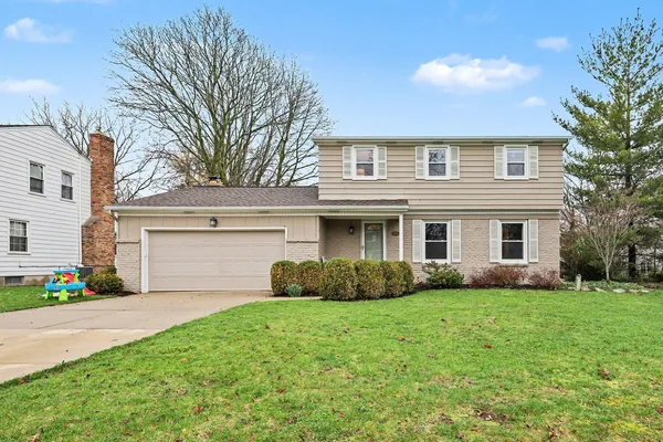 $495,000 | 2211 Ridgewood Avenue Southeast, Grand Rapids, MI 49546