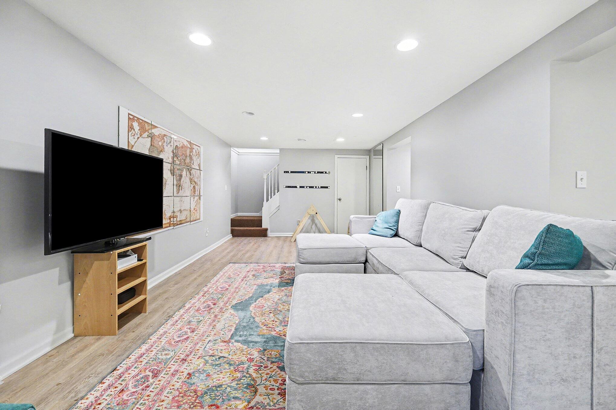 2211 Ridgewood Avenue Southeast Grand Rapids, MI 49546 - Photo 19 of 30 19